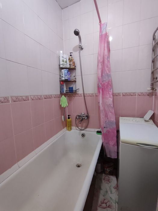 Продаж 2 кім кв в Новогуйвинську з АО