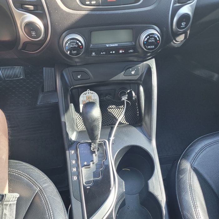Hyundai ix35 2010 VIN KMHJU81BDBU164064 фото оголошення 5 з 9