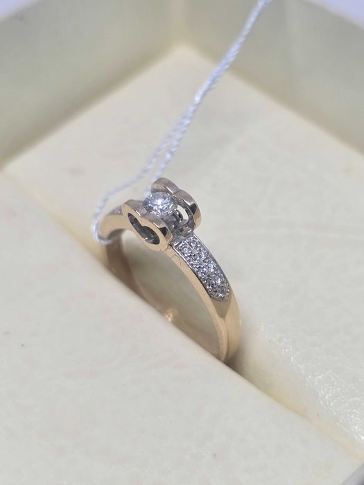 Золота каблучка з діамантами Chopard