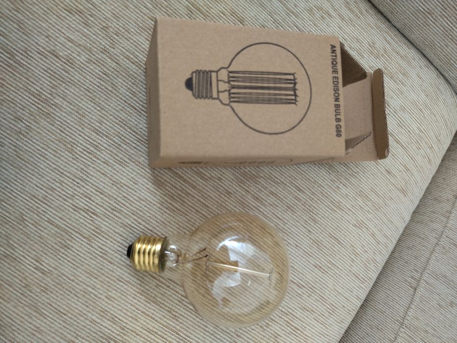 Vendo lâmpada efeito vintage