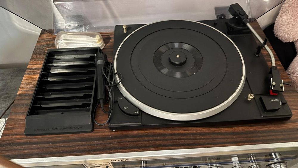 Radio de Vinil c/2 colunas