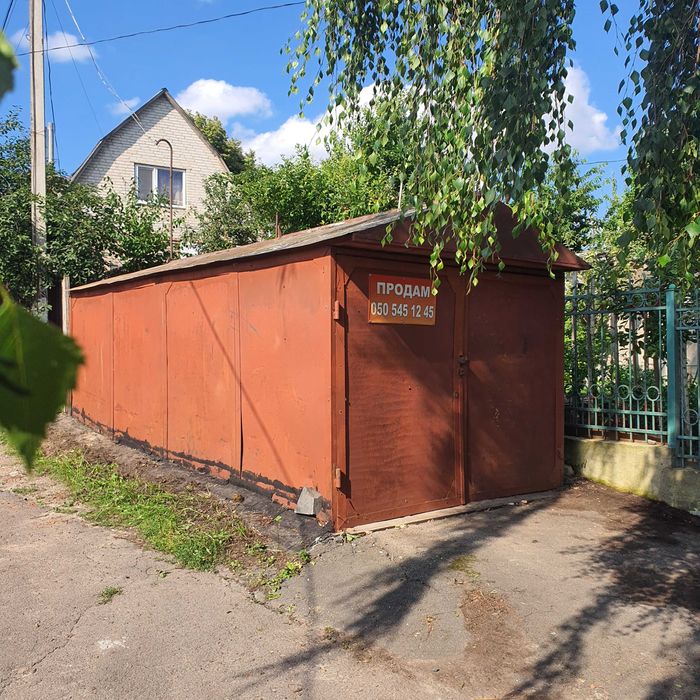 Продам гараж в центрі Луцька по вул.Винниченка