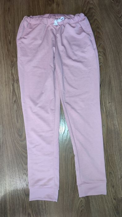 Спортивні штани жіночі