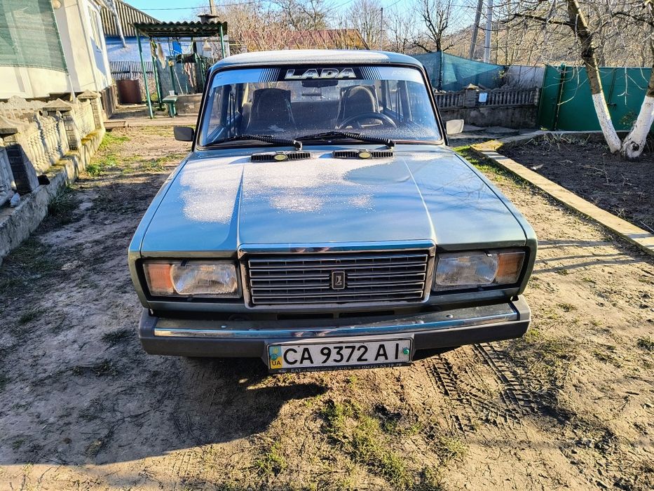 Продам ВАЗ 2107 інжектор