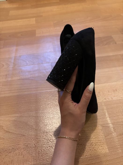 Туфлі із стразами