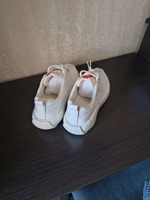 Кроссовки PRADA  новые