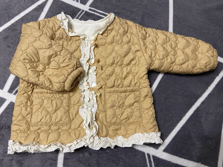 Куртка на весну на дівчинку