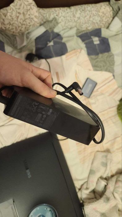 Монітор 26.9 Samsung QLED Curved (LC27HG70QQIXCI) HDR - 144 Гц - 1440p