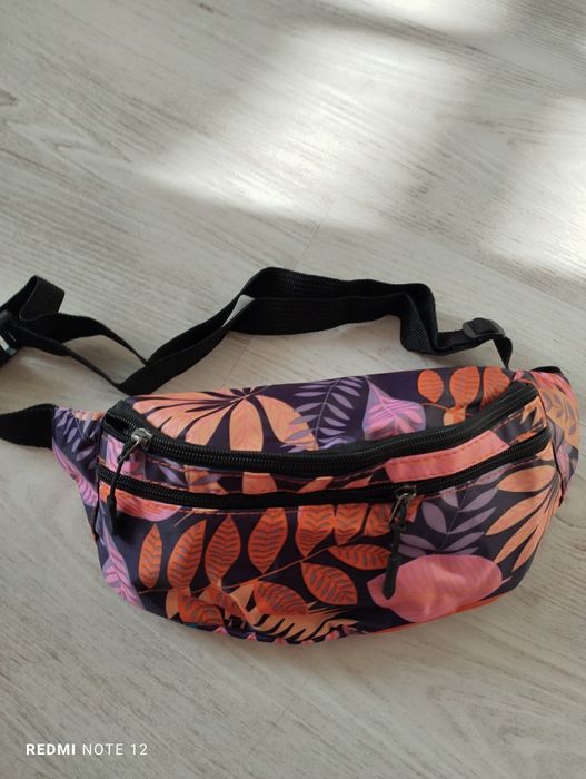 Saszetka nerka damska