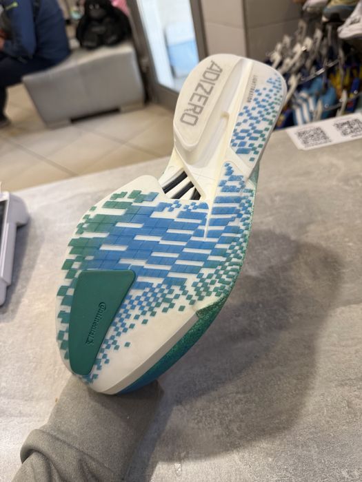 Кросівки Adidas Adizero Adios Pro 4 (45 розмір, 29 см устілка)