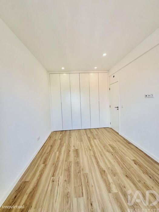 Apartamento T1 em Amora de 50 m2
