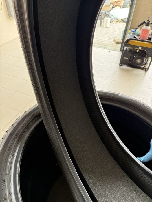 Продам комплект літніх шин Bridgestone Alenza 001 275/40 R22 107Y – 4 шт.