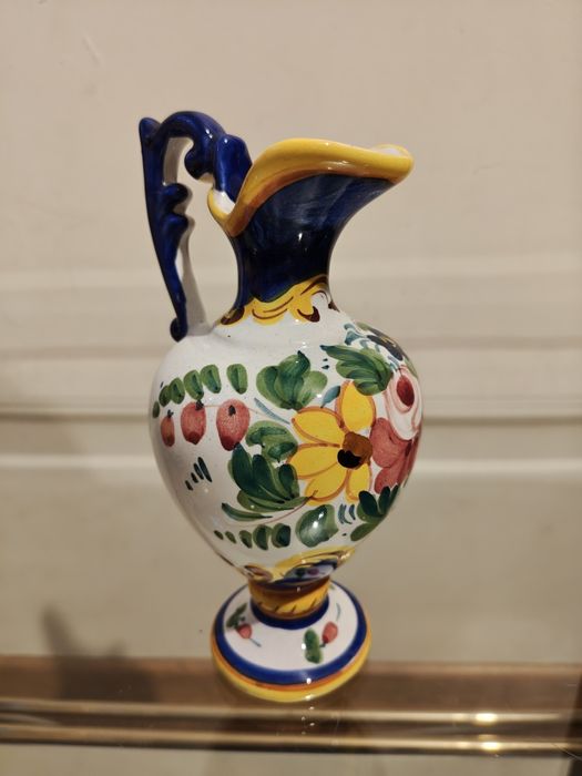 Piękny antyczny włoski ceramiczny dzbanek z dekoracją kwiatową
