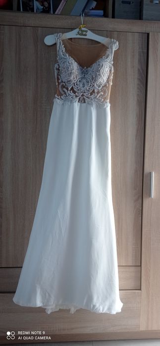 Suknia ślubna S kremowa