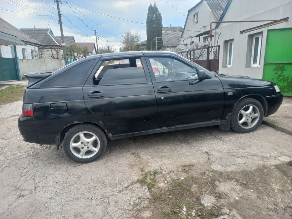 Машина ВАЗ 2112!