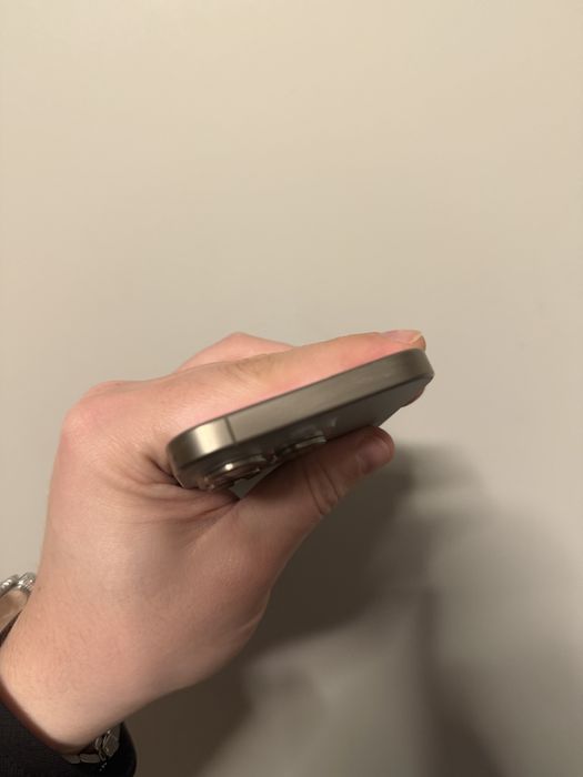 Apple iPhone 15 Pro 128Gb. ( Natural Titanium )