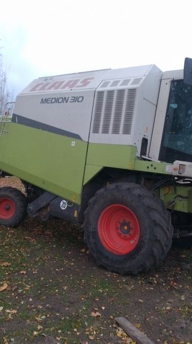 Claas medion 310. Комбайн.