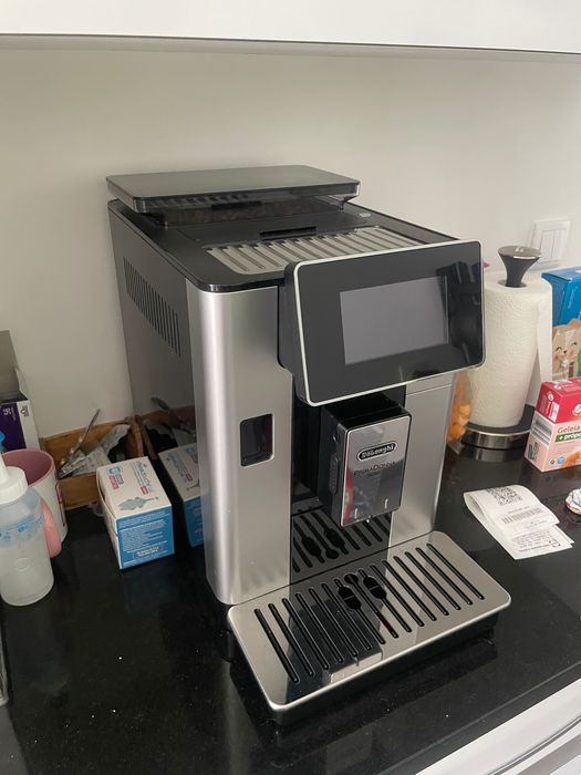 Máquina de café De'Longhi PrimaDonna Soul [ótimo estado]