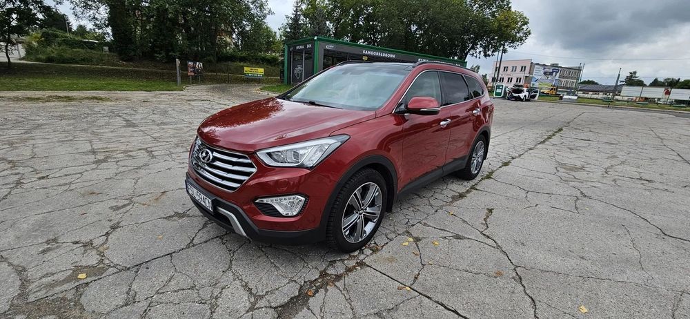 Hyundai Grand Santa Fe