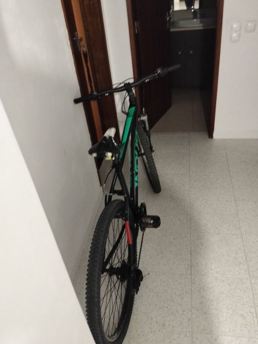 Eu estou a vender um bicicleta