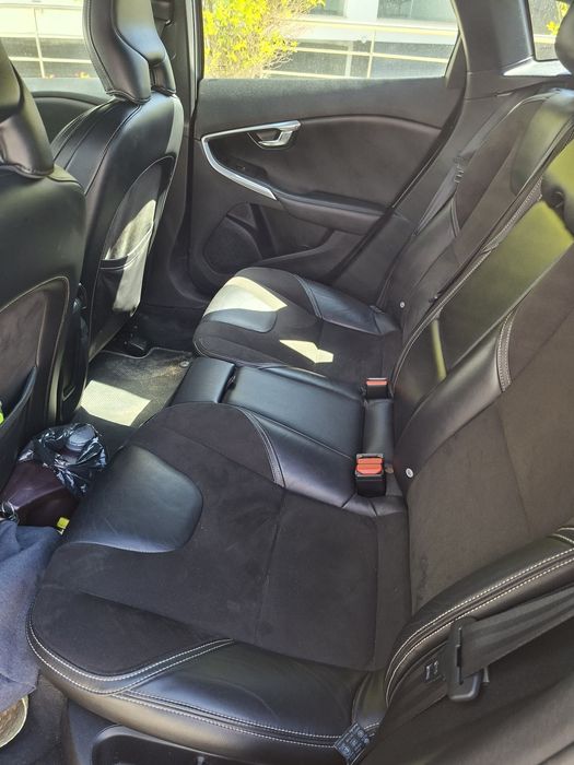 Volvo V40 R Design 2.0 D 120 cv 2015  Full Extras