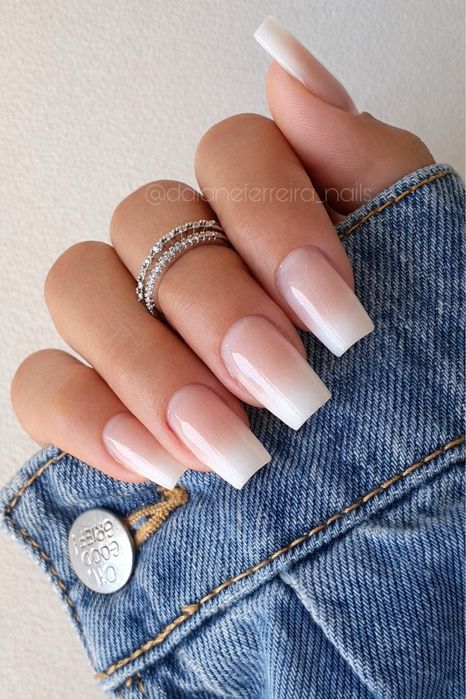 Extenção de unhas em gel
