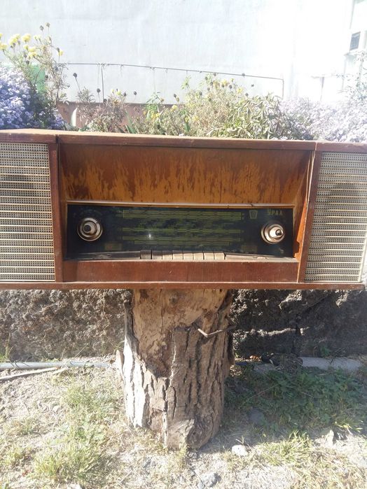 Продам радиомагнитолу Урал