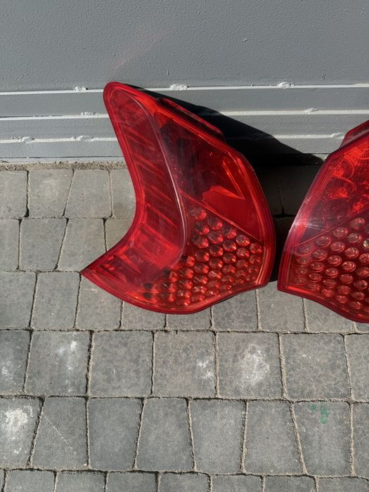 Peugeot 3008 задні стопи.
