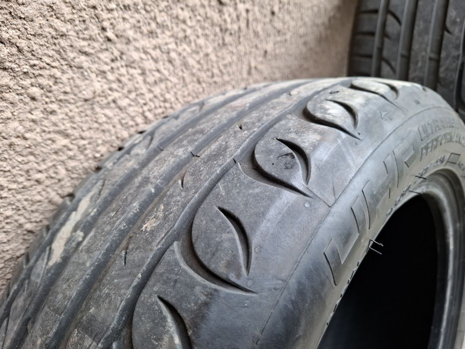 Opony Kormoran UHP 215/50/17