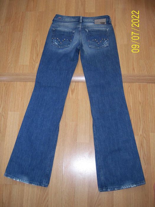 Джинсы женские W 26 L 32