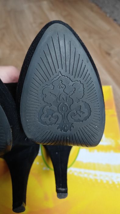 Buty botki na obcasie Graceland