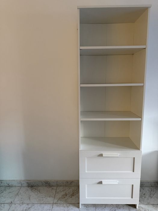 Estante Brimnes como nova