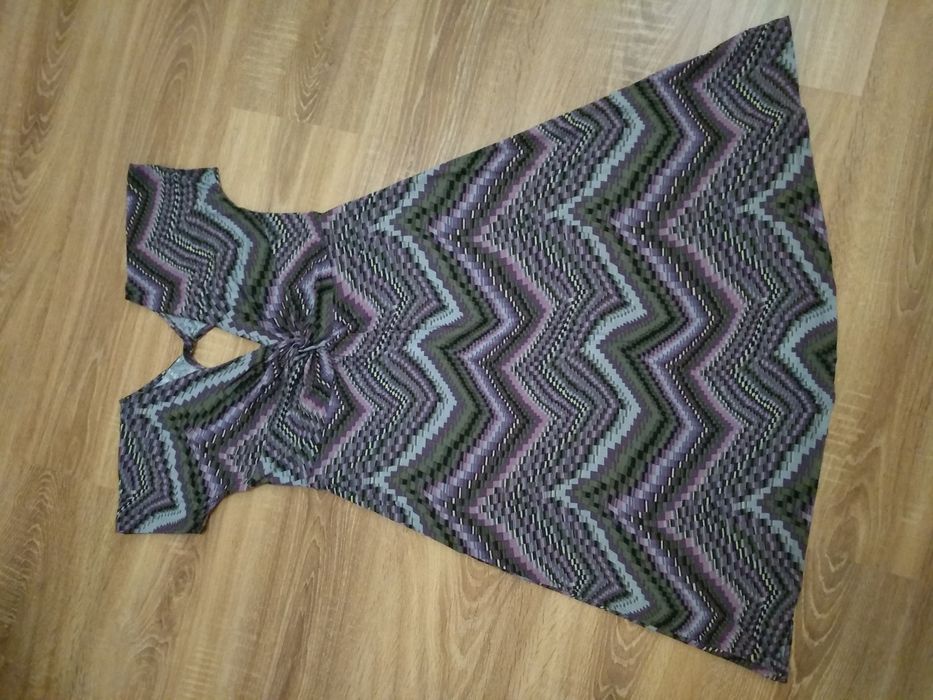 Платье Бон При; футболка поло новая