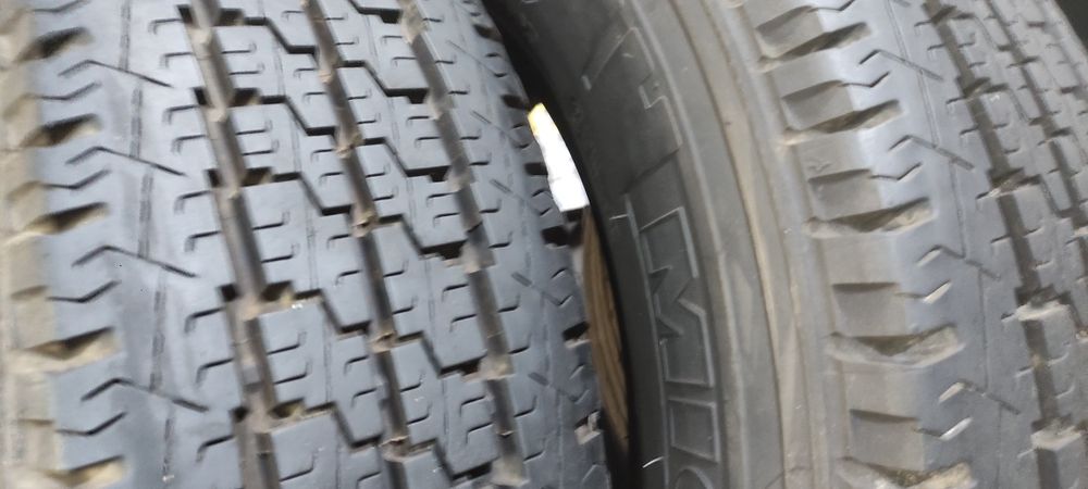 Pneus 215/75/16 semi novos