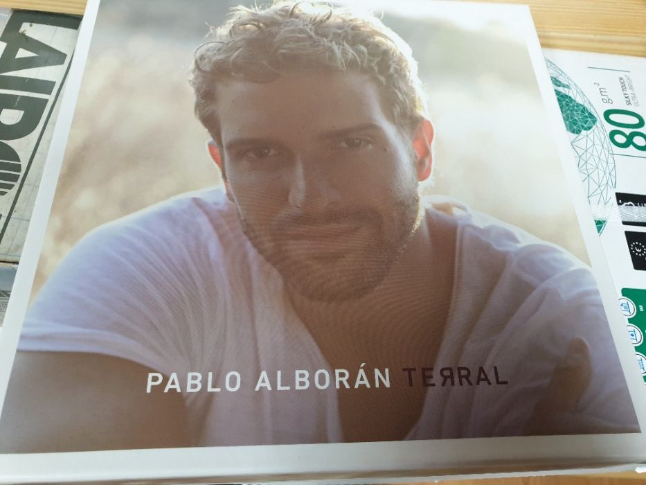 Autographed CD Box by Pablo Alborán