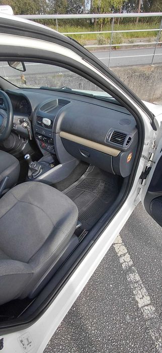Vendo Renault clio 1.5 DCI