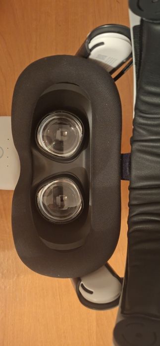 Zestaw Meta Quest 3S + BoBoVR z akumulatorem