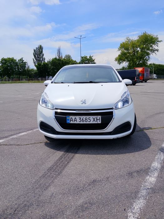 Продам Peugeot 208