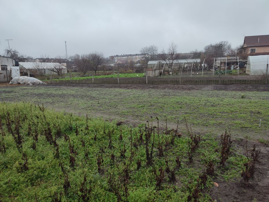 Продам ділянку вул. Польова, 86а  5 соток фактично 7 соток