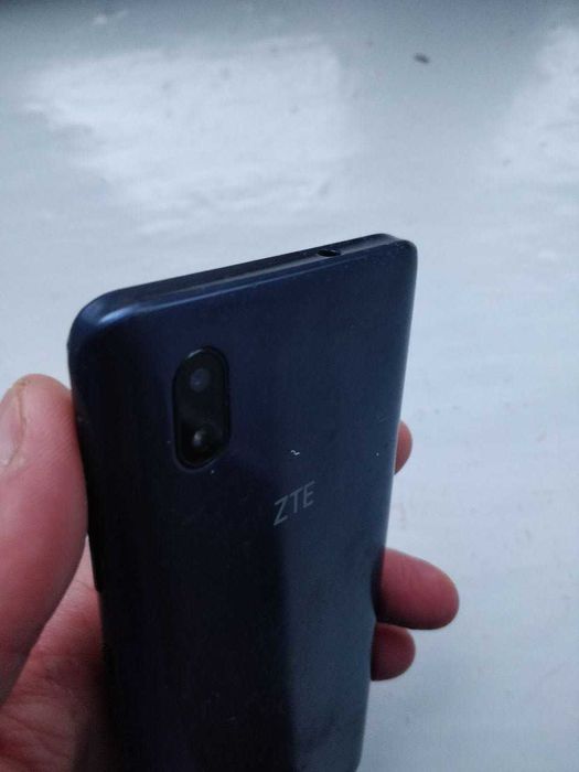 Продам телефон ZTE A3