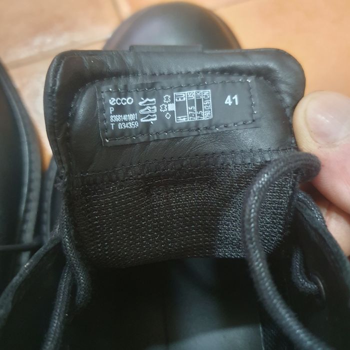 Botas em pele genuína ECCO
