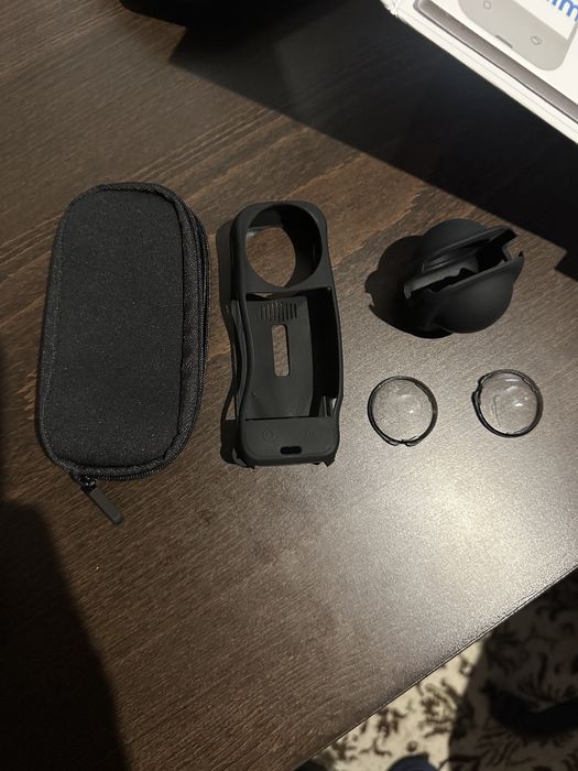 Insta360 X5 c/ acessórios