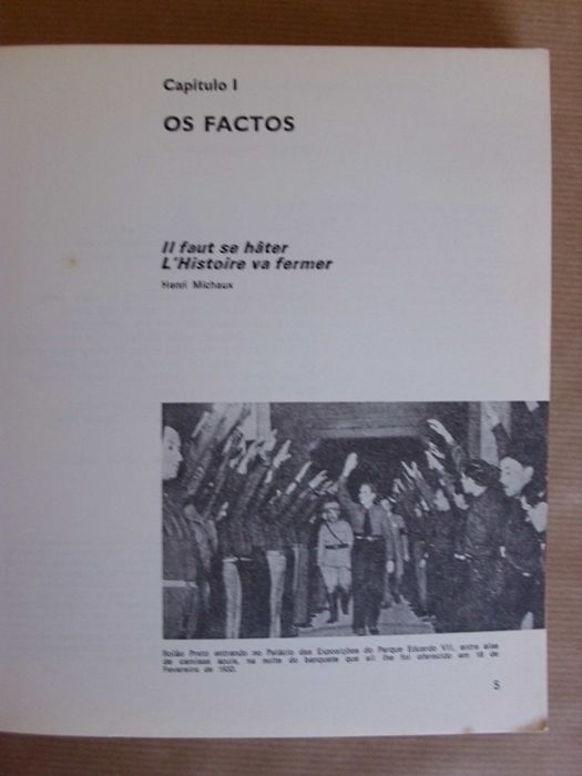 Salazar e os Fascistas de João Medina