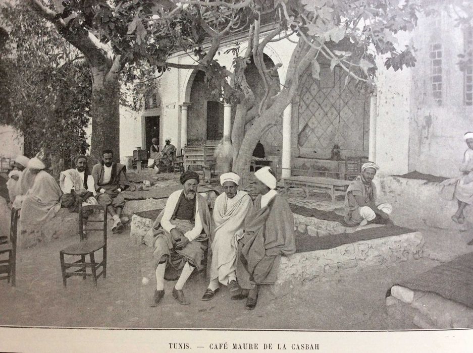 Tunis - Café Maure de la Casbah. Fotogr. monocromática do século XIX.