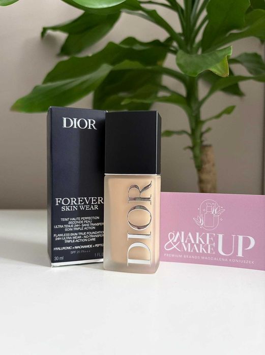 Dior Forever Skin Wear - Naturalnie Wygładzający, Matowy Podkład, 24h Ultra Wear 1N - Nowa formuła