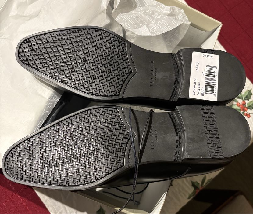 Sapatos de Homem Ted Baker novos na caixa!!