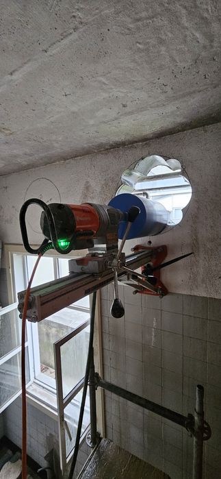 carotes em granito azul