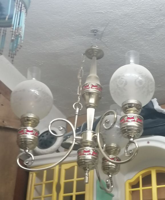 Candeeiro antigo de 3 bolas
