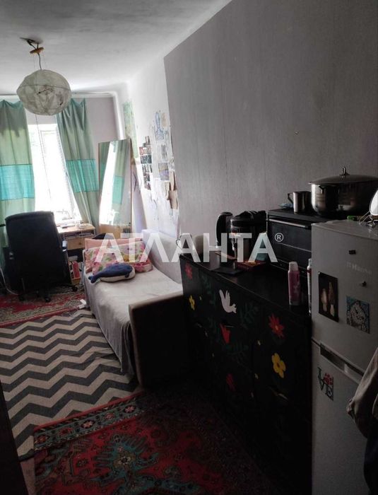 Продам комнату в коммунальной квартире по   ул. Космонавтов.