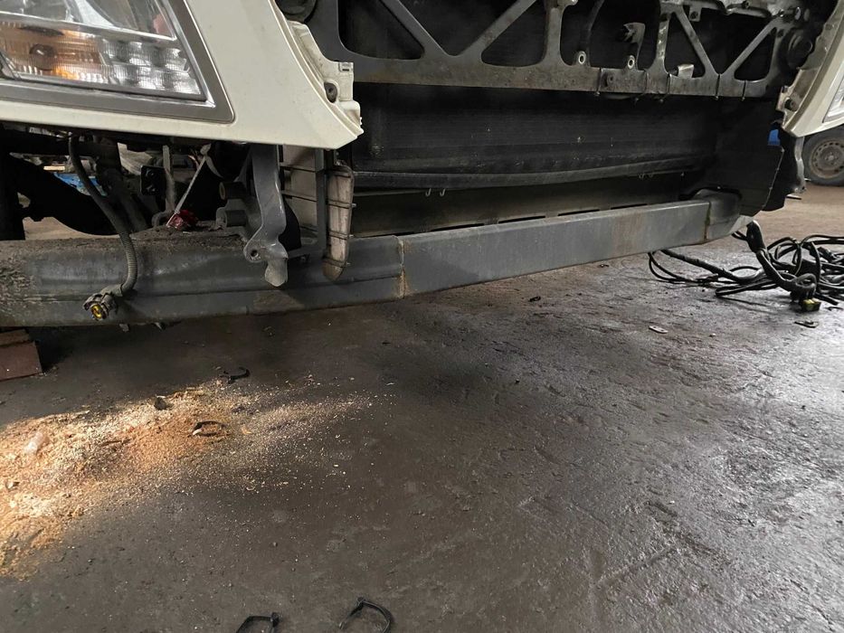 Бампер балка підсилювач бампера DAF XF 106 Euro 6 1907076 1911620